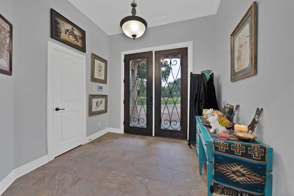 Granbury, TX 76049,5014 Largo Drive