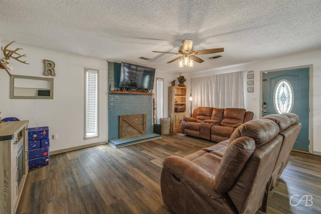 Baird, TX 79504,125 W 6th Street