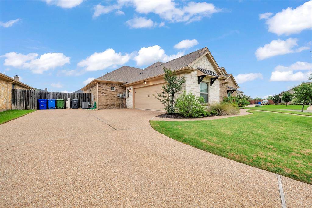 Waco, TX 76657,321 Desert Sky Drive