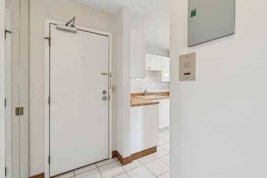 Calgary, AB T2M 0S8,1107 15 AVE Southwest #904