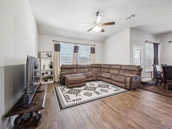 Hickory Creek, TX 75065,1044 Pitch Pine Street