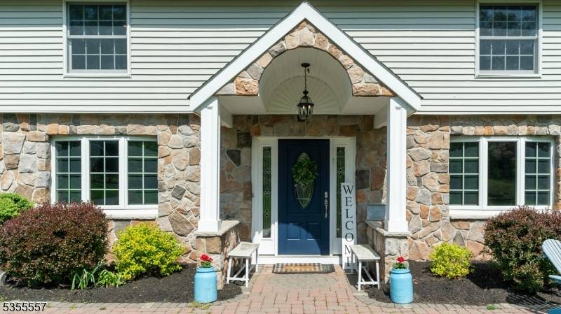 Wantage Twp., NJ 07461,19 Crest Rd