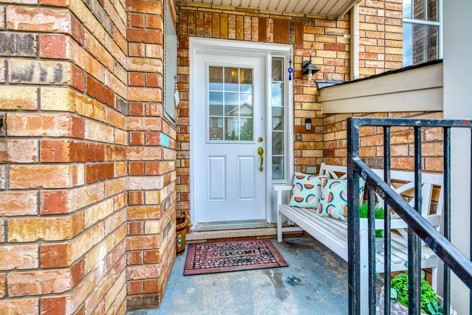 Oakville, ON L6M 0G7,2453 Coho WAY