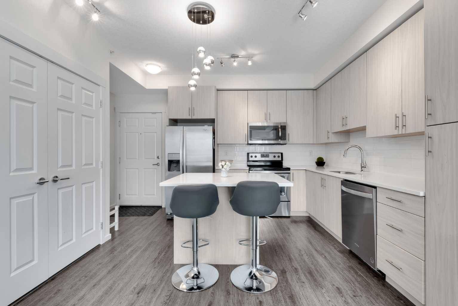 Calgary, AB T2X 3Z6,215 Legacy BLVD Southeast #3415