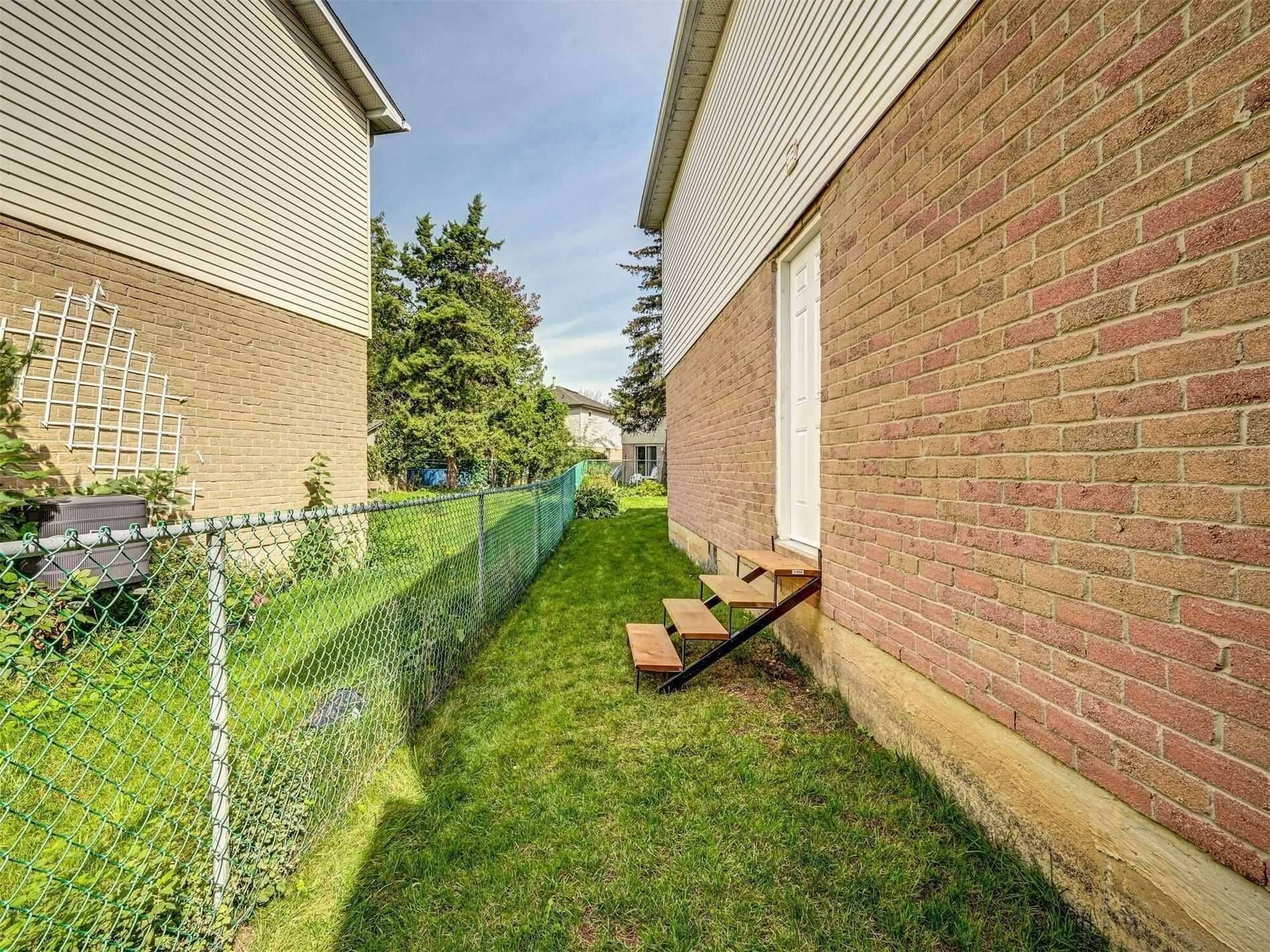 Mississauga, ON L5N 3E9,6589 Edenwood DR