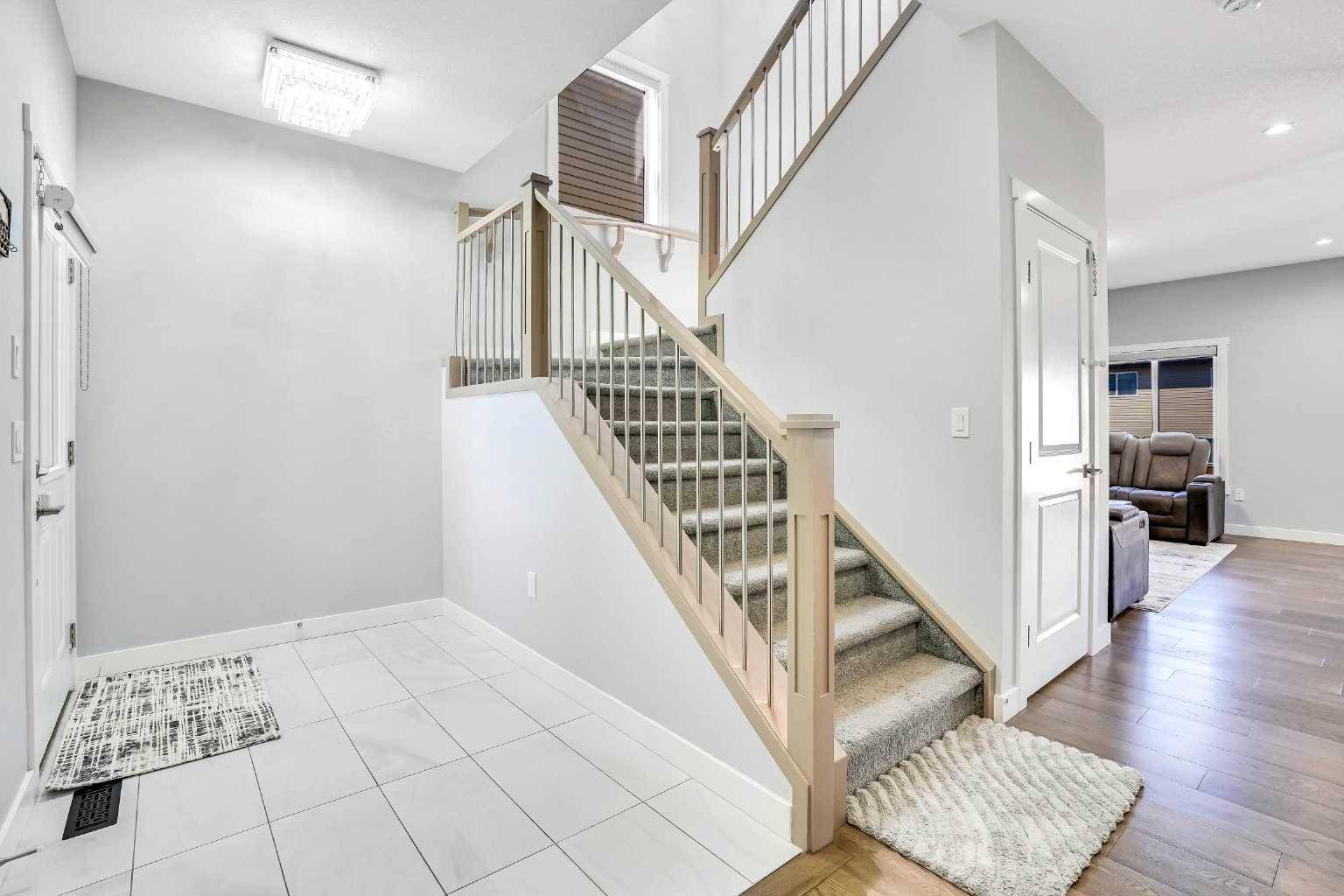 Calgary, AB T3N 1Y4,298 Corner Meadows WAY NE
