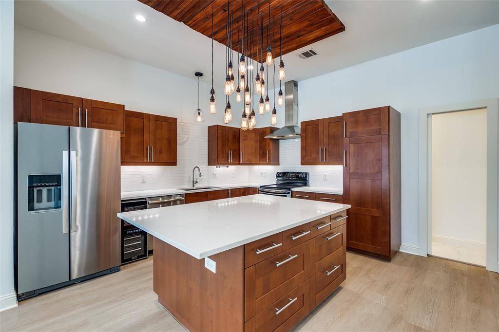 1811 S Ervay Street, Dallas, TX 75215