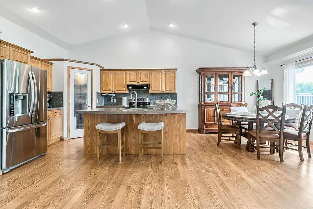 High River, AB T1V 1W7,316 Lineham Acres DR Northwest