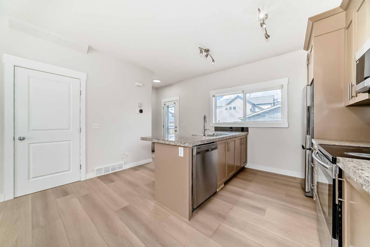 Calgary, AB T3N 0K9,342 Skyview Ranch RD Northeast