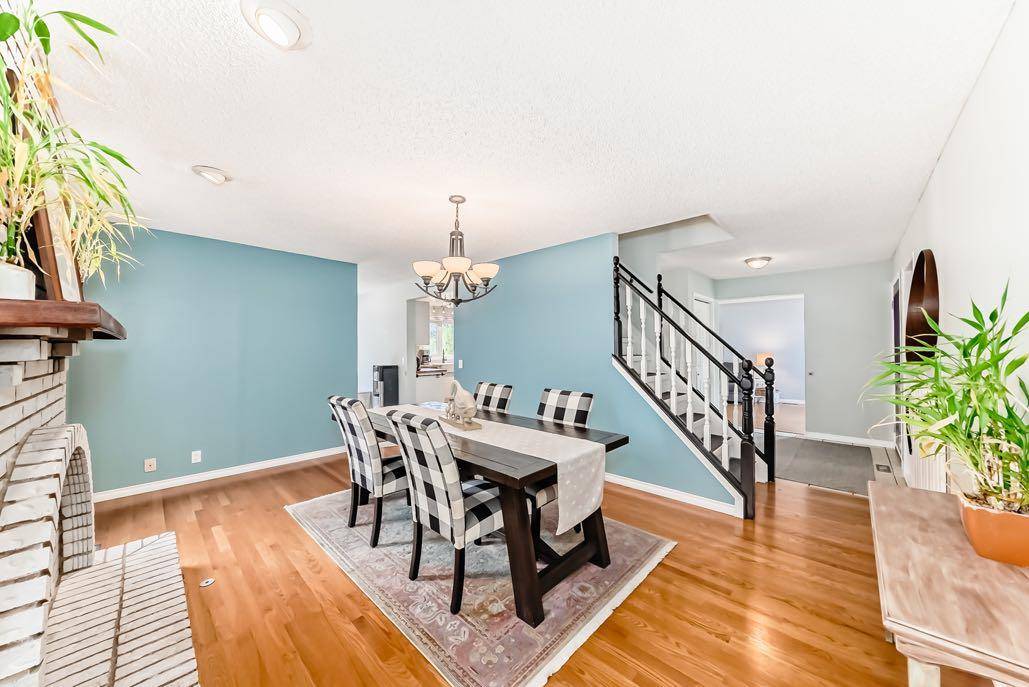 Calgary, AB T3G 3B2,75 Hawkley Valley RD NW