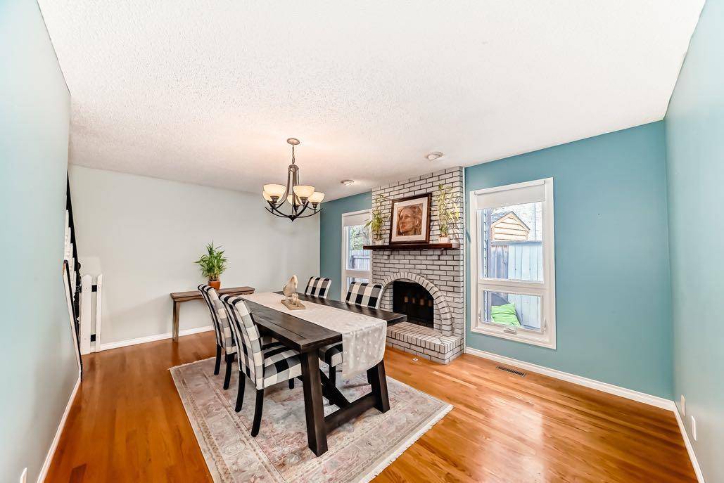 Calgary, AB T3G 3B2,75 Hawkley Valley RD NW