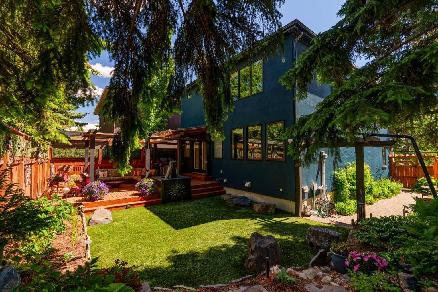 Calgary, AB T2K 1R6,53 Cardiff DR Northwest