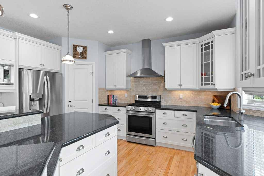 Calgary, AB T3H 5T7,242 Discovery Ridge Bay SW