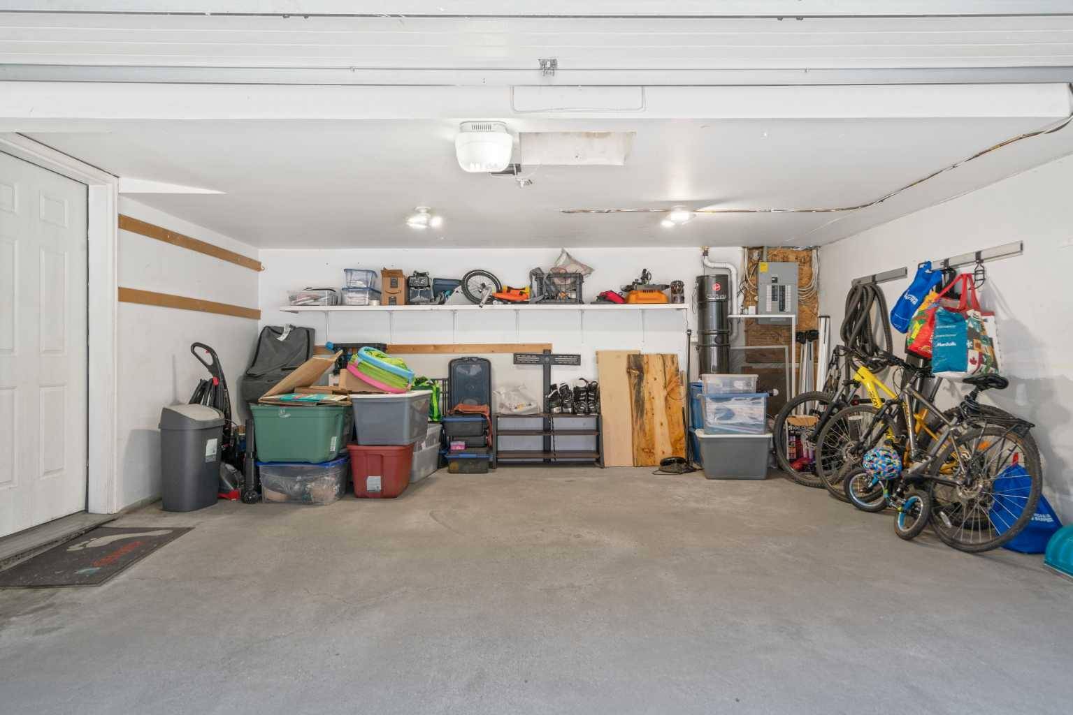 Calgary, AB T2E 0E6,402 2 AVE NE #103