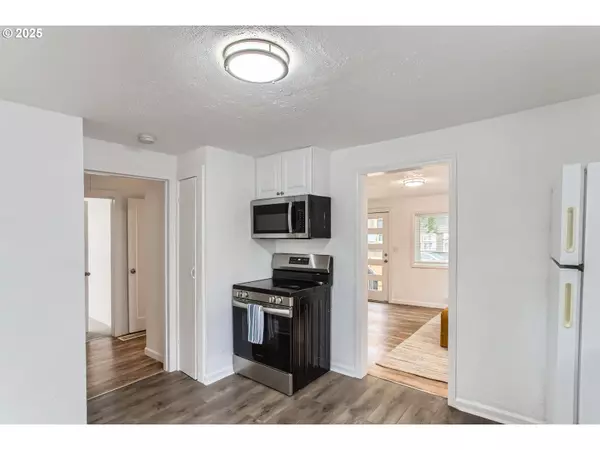 Portland, OR 97218,4214 NE HIGHLAND CT