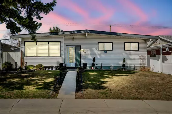 908 Raynard CRES SE, Calgary, AB T2A 1X9