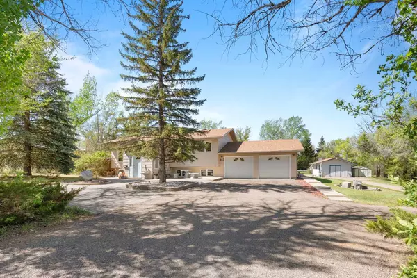 Dunmore, AB T1B 0K1,467 10 ST