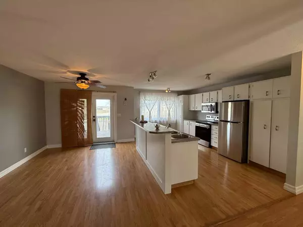 Ponoka, AB T4J 1E5,6312 50A Street Close
