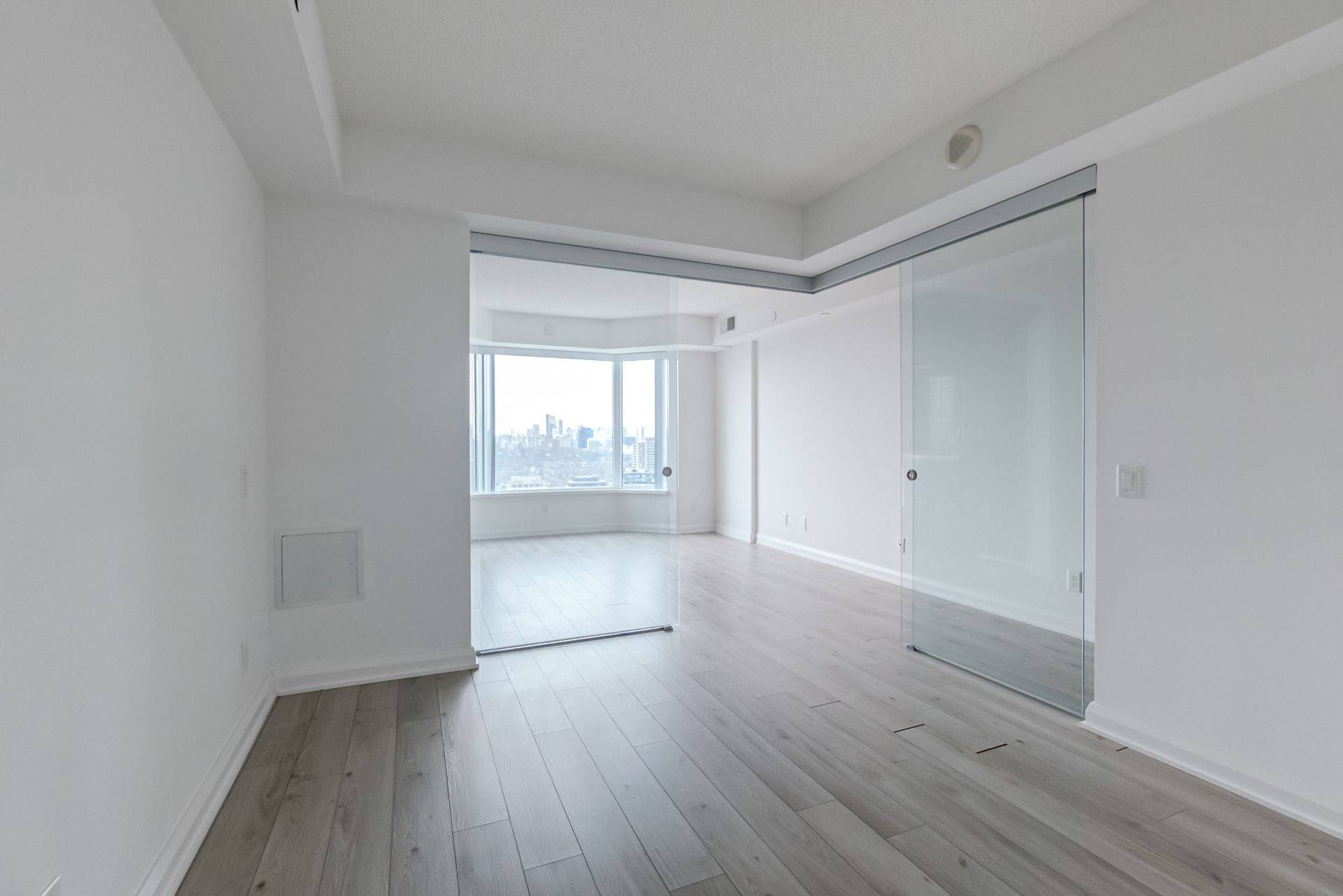Toronto C02, ON M5R 0B4,155 Yorkville AVE #2601