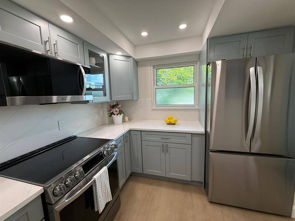 106 Royal Park Drive #3C, Oakland Park, FL 33309