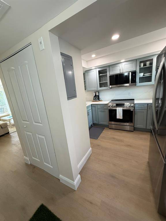 Oakland Park, FL 33309,106 Royal Park Drive #3C