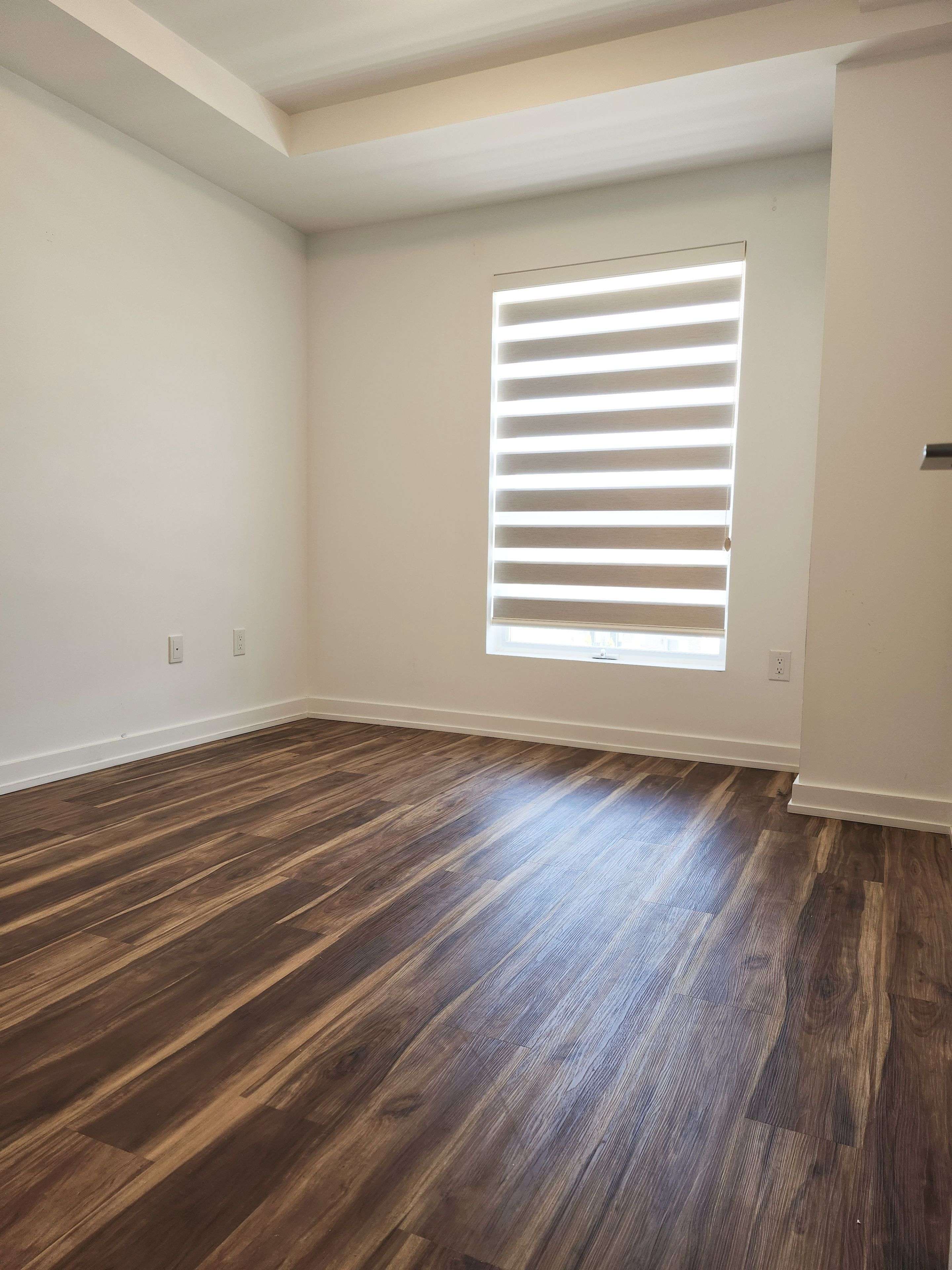 Barrie, ON L9J 0M1,430 Essa RD #306
