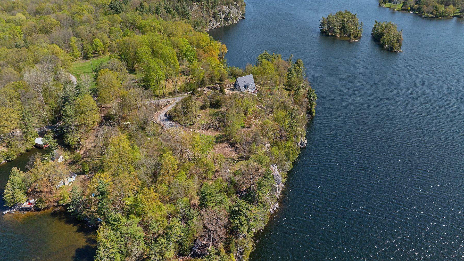 Frontenac, ON K0H 1H0,16 Chickadee LN