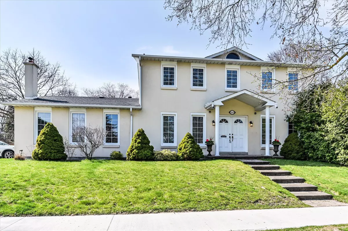 Toronto C13, ON M3B 3C8,242 Banbury RD
