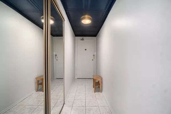 Vanier And Kingsview Park, ON K1L 8C9,158A McArthur AVE #1806