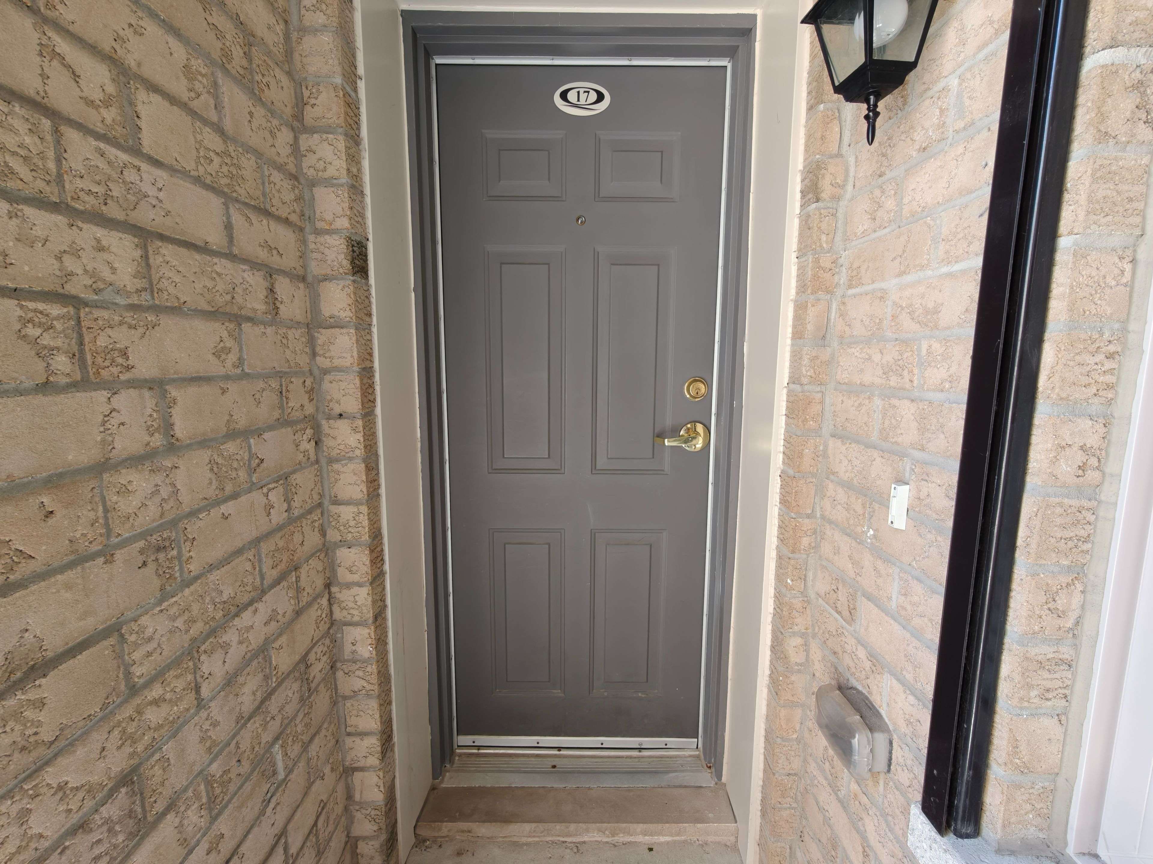 Toronto E10, ON M1C 1K5,6063 Kingston RD #17