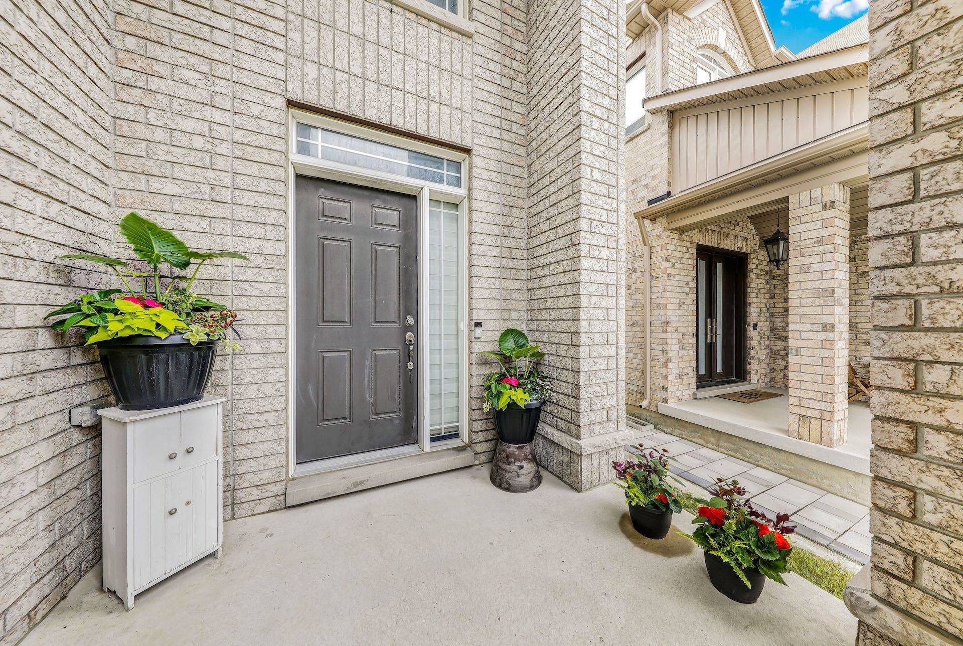East Gwillimbury, ON L9N 0B3,7 Lady Gwillim AVE