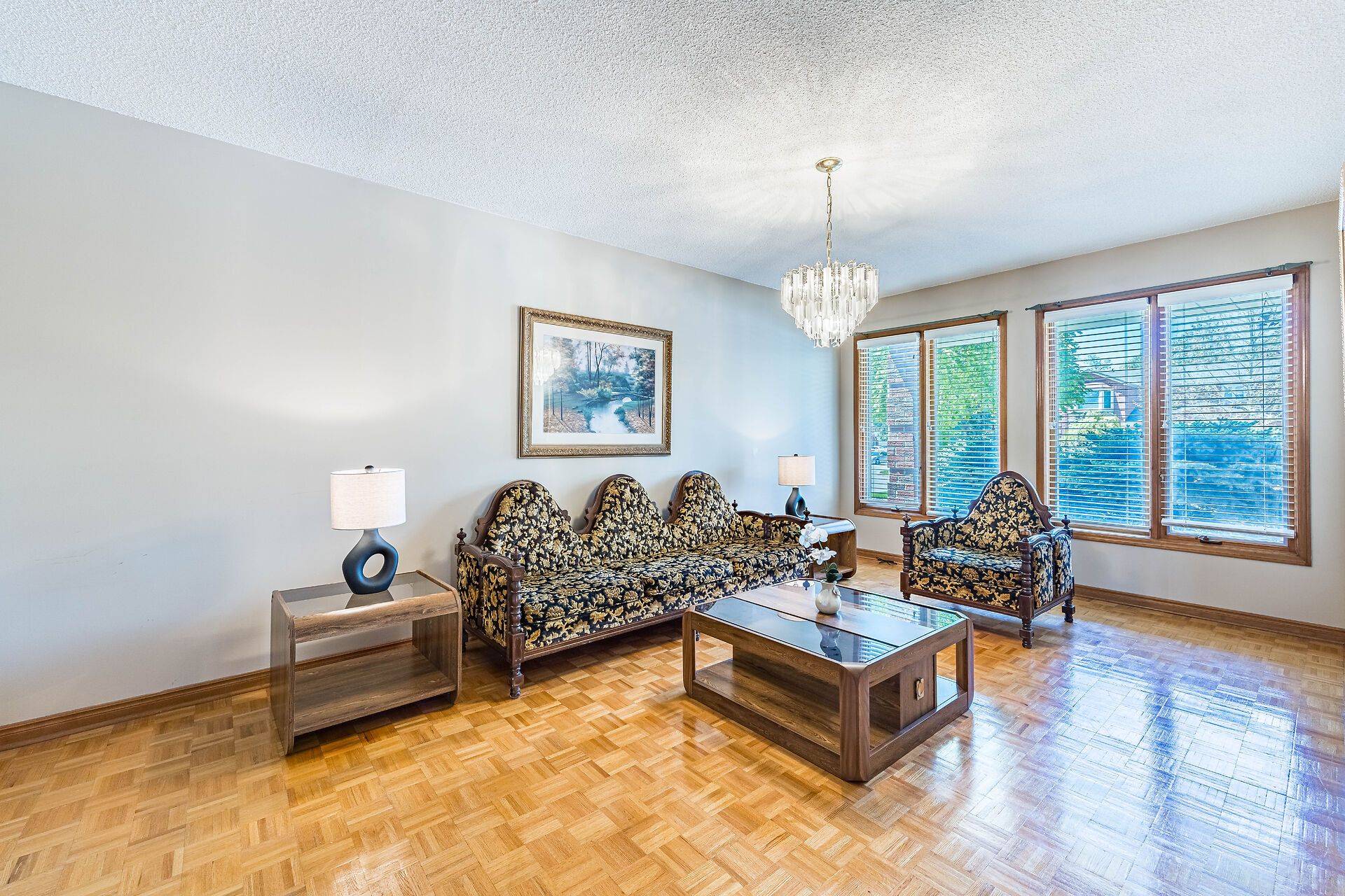 Vaughan, ON L6A 1B6,18 Mathewson ST