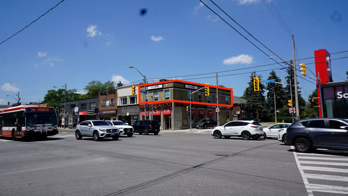 Toronto C11, ON M4G 2L1,876 Eglinton AVE E