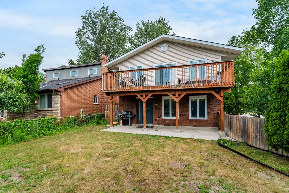 Wasaga Beach, ON L9Z 1Z4,24 Puccini DR