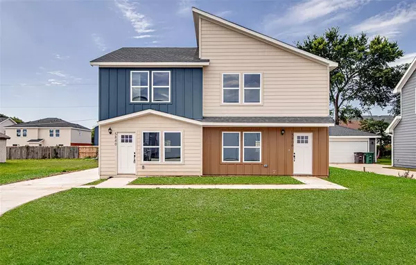 Fort Worth, TX 76119,5836 Eastland Street