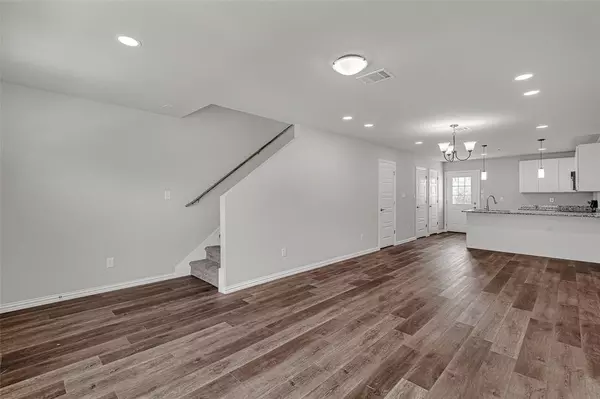 Fort Worth, TX 76119,5840 Eastland Street