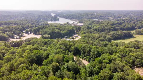 Muskoka Lakes, ON P0B 1J0,1091 FERNDALE RD