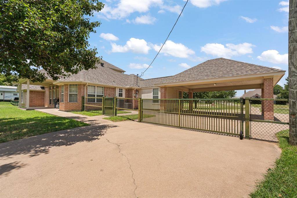 Burleson, TX 76028,360 Markedstone Road