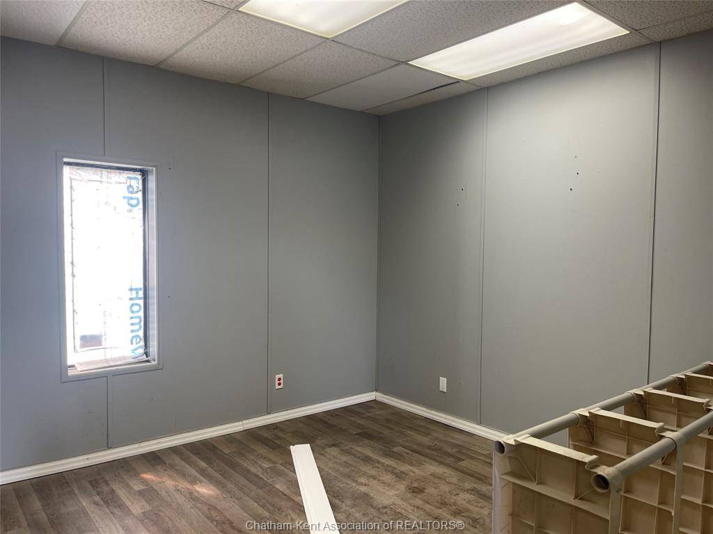 Chatham, ON N7M 5J5,876 Richmond Street #5