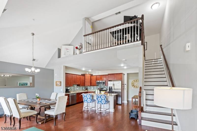 Wanaque Boro, NJ 07420,6 Elston Ct