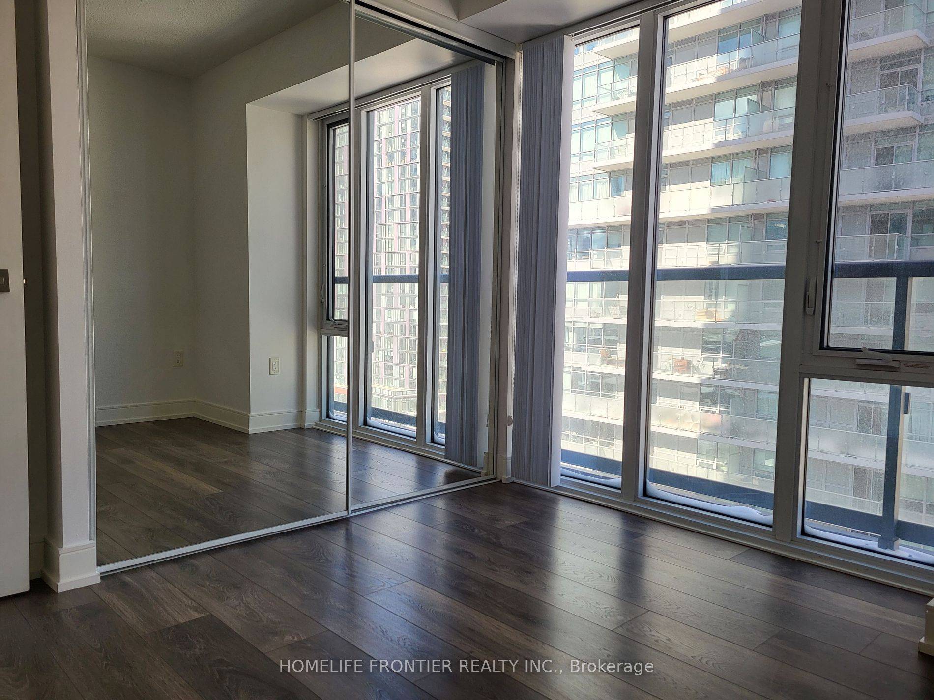 Toronto C08, ON M5B 0B1,89 McGill ST #1705