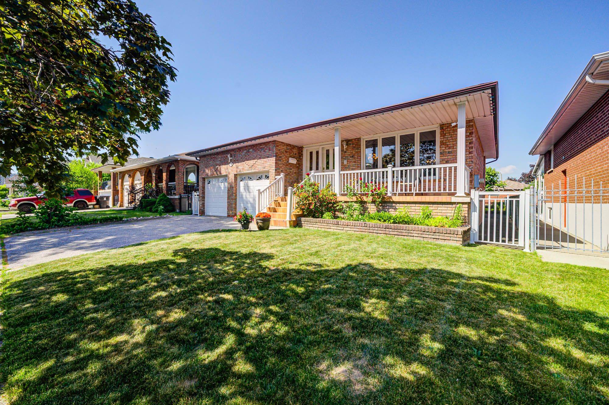 Toronto E05, ON M1W 2T2,38 Leafield DR