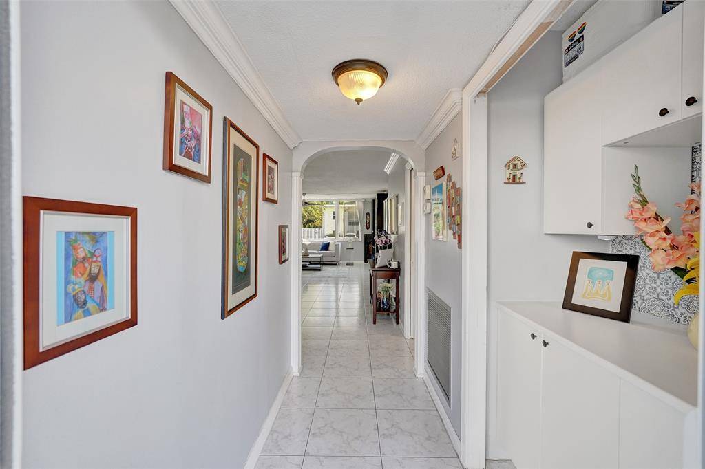 Fort Lauderdale, FL 33304,711 N Birch Rd #102