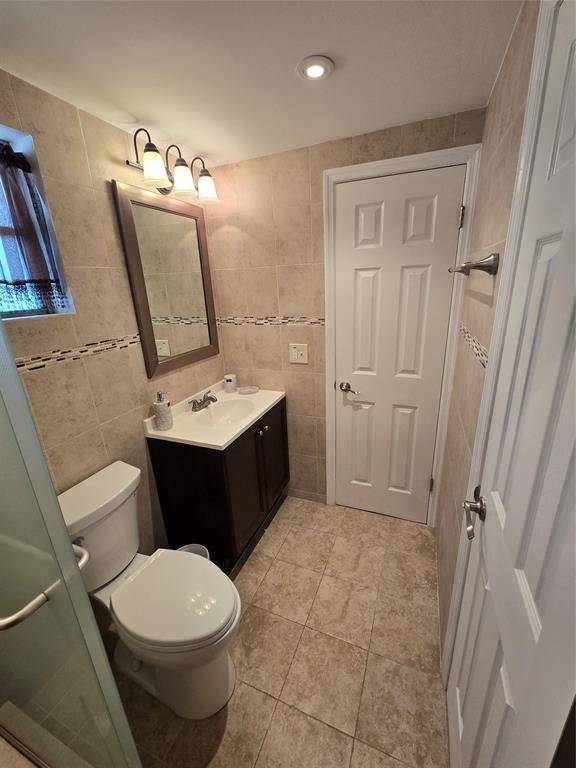 Hallandale Beach, FL 33009,[StreetName,UnitNumber,StreetNumber,StreetDirPrefix]