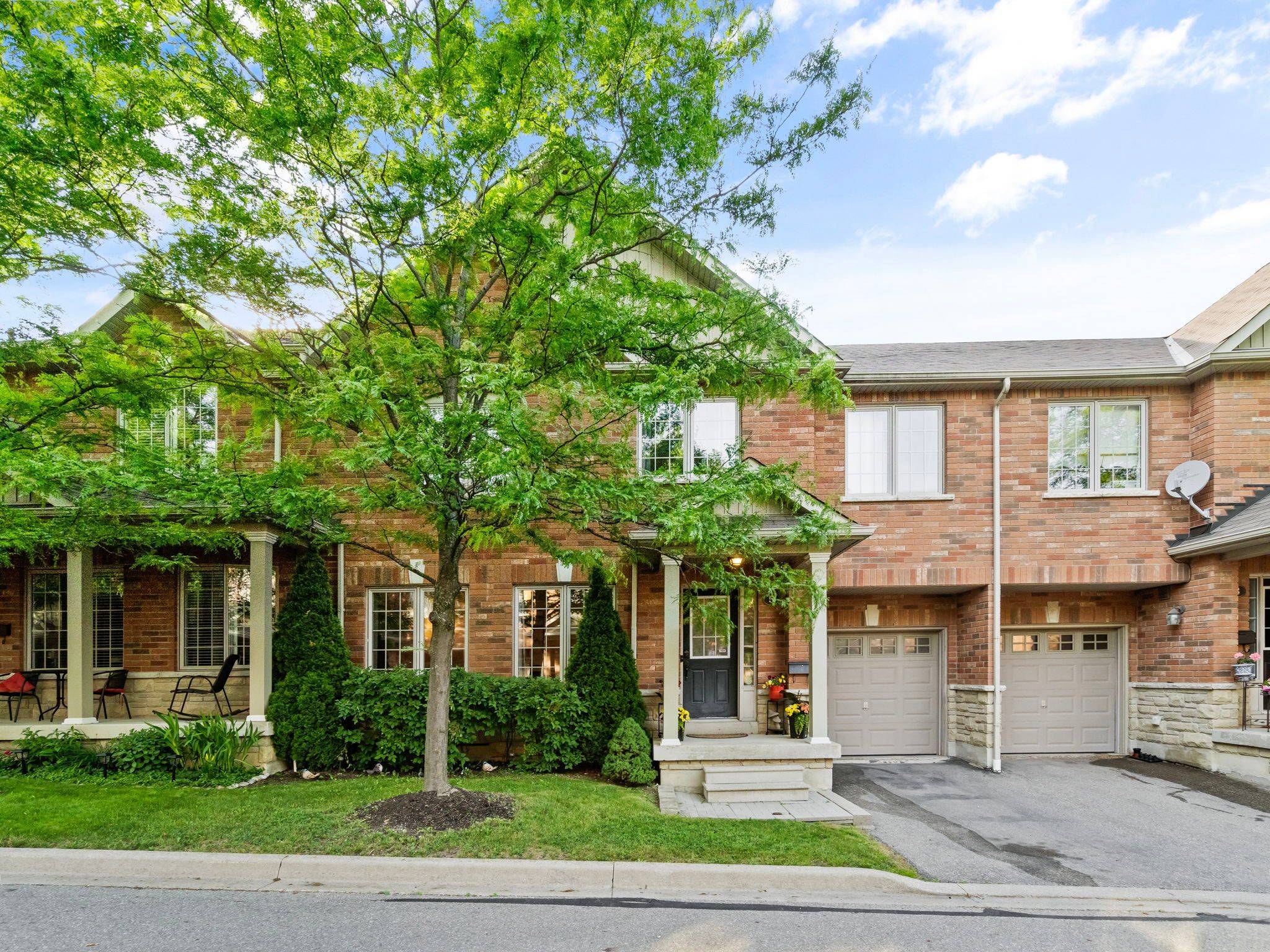 Mississauga, ON L5L 0A4,3040 Fifth Line W #5