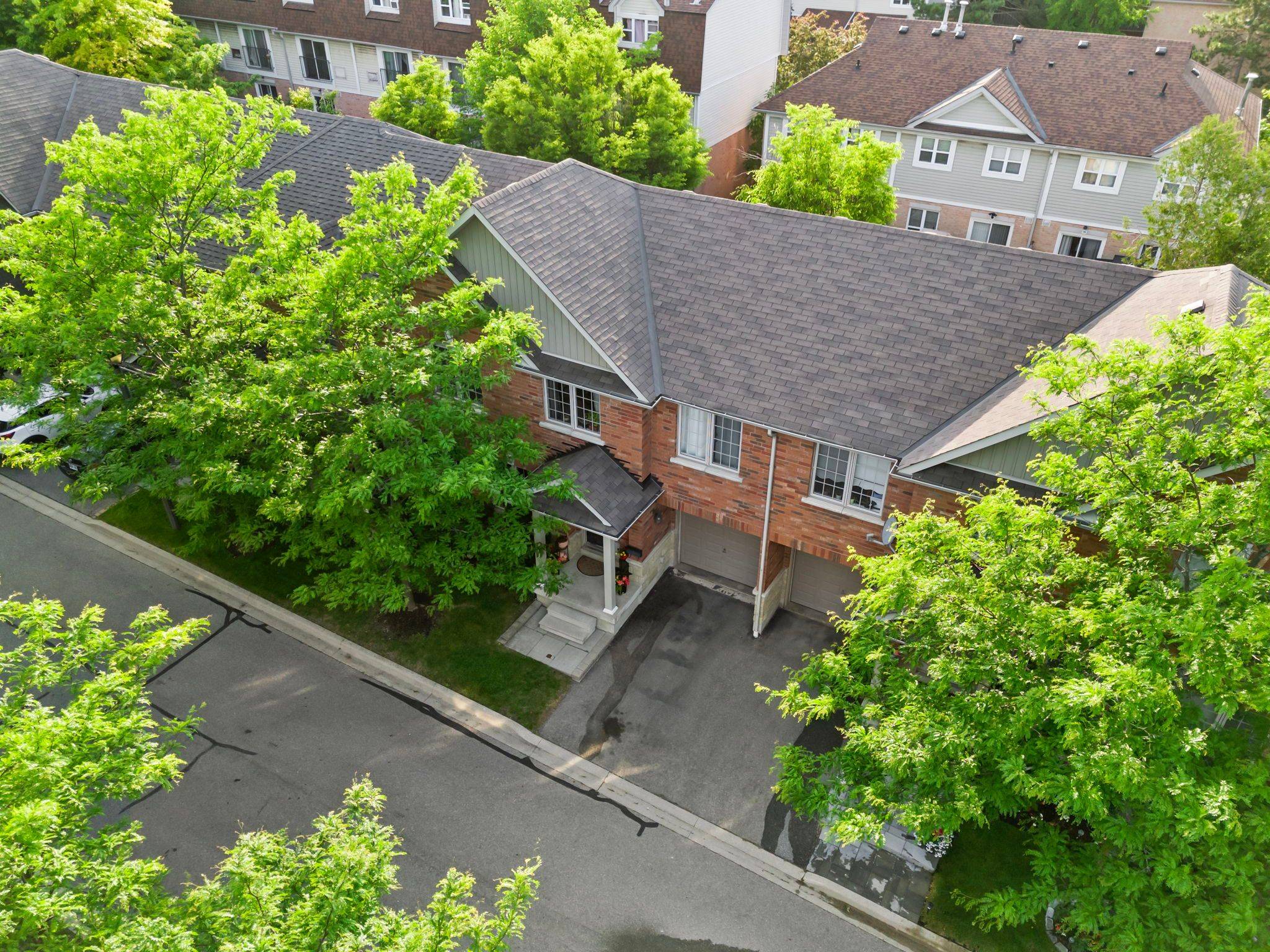 Mississauga, ON L5L 0A4,3040 Fifth Line W #5