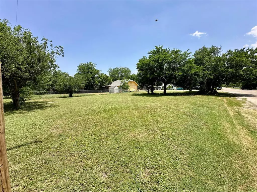 Merkel, TX 79536,512 Oak