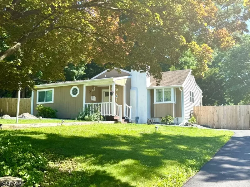 Sparta Twp., NJ 07871,11 Oak Tree Ln