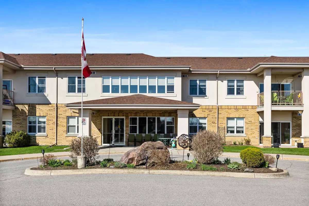 Quinte West, ON K8V 5N3,20 Fourth AVE #105