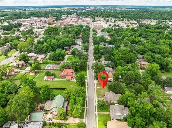 Paris, TX 75460,709 S Church